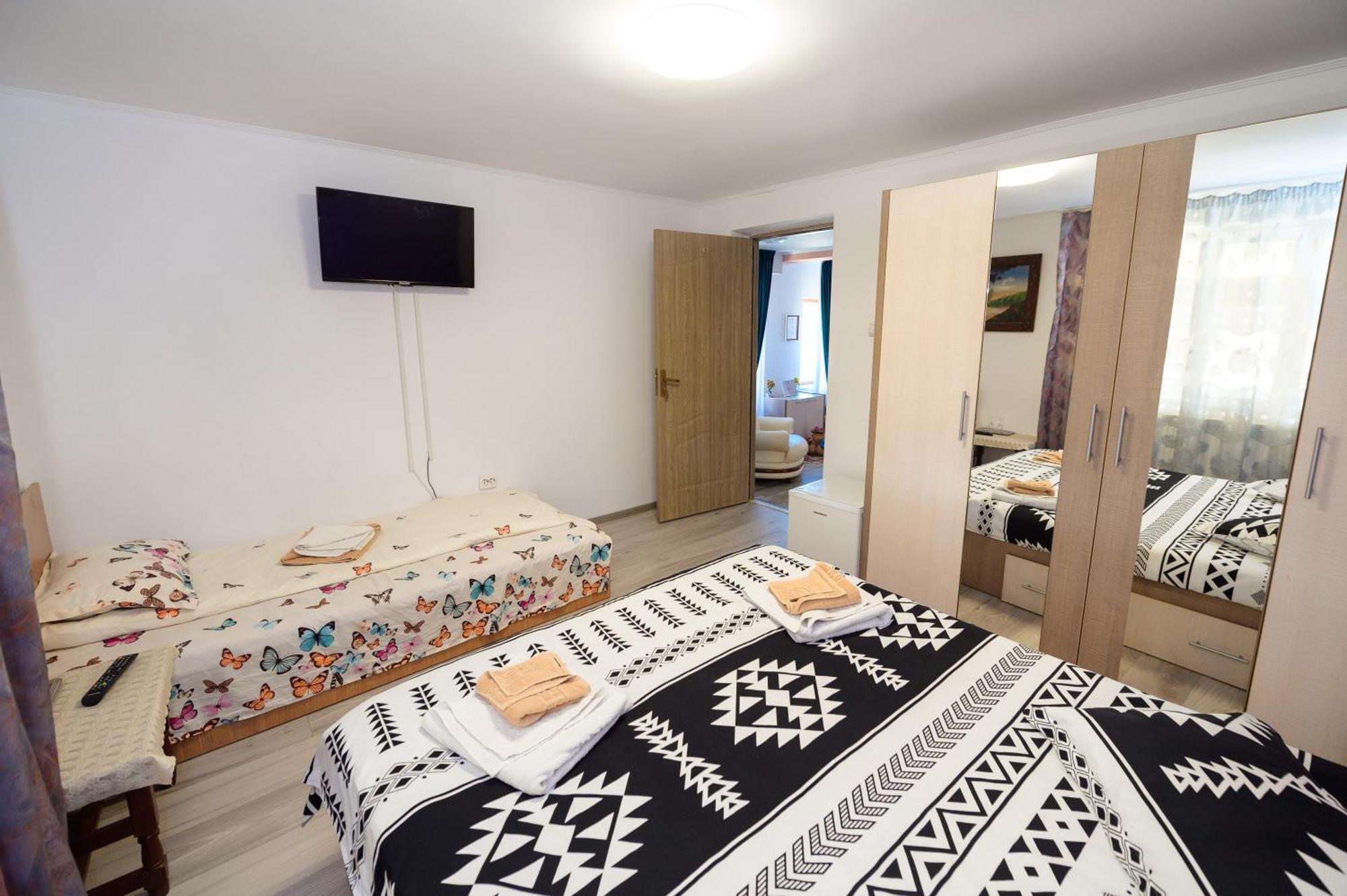 Casa Alex Calimanesti Hotel Buitenkant foto
