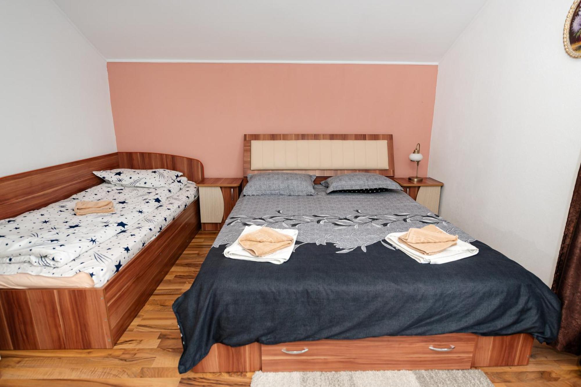 Casa Alex Calimanesti Hotel Buitenkant foto