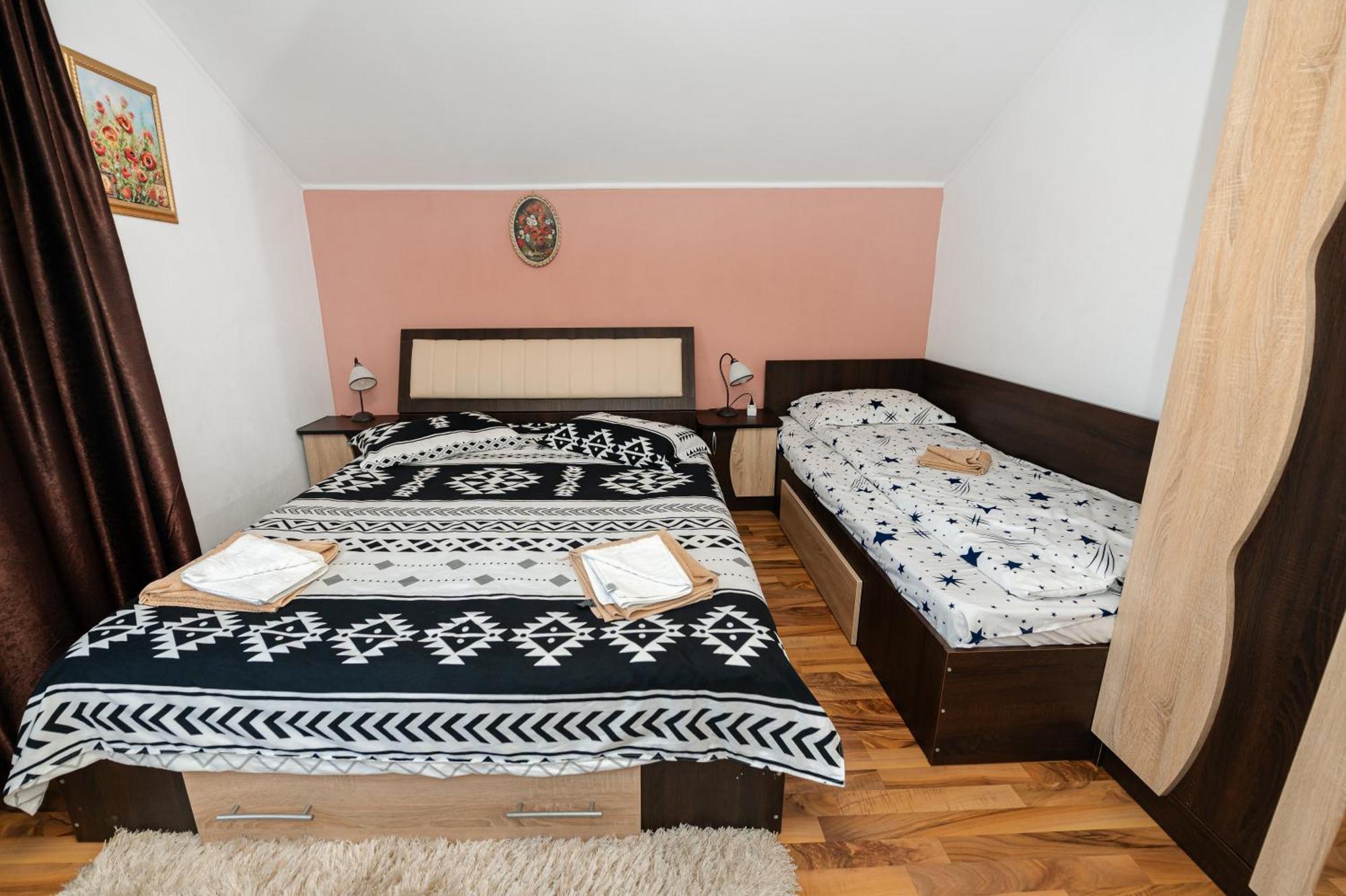 Casa Alex Calimanesti Hotel Buitenkant foto